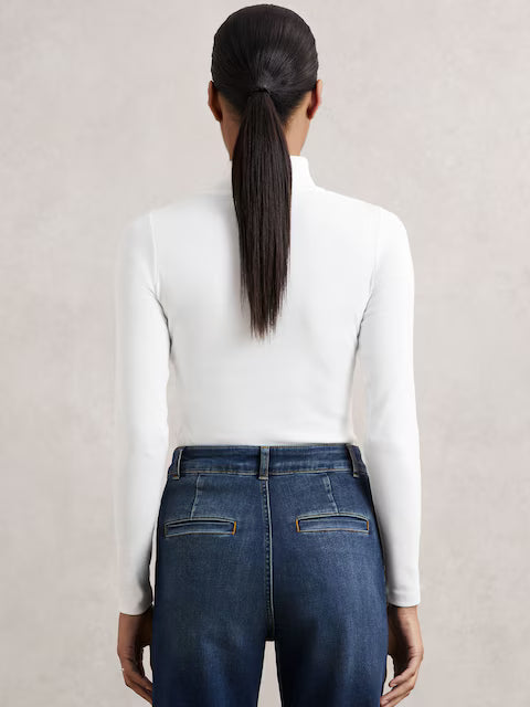 FRIEDMAN-Stretch-Cotton Funnel-Neck Top in White
